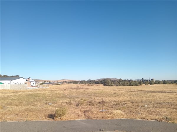 924 m² Land available in Darling