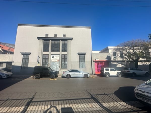 1 022  m² Commercial space