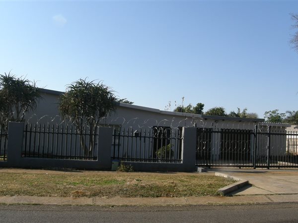 3 Bedroom House 3 Bedroom House