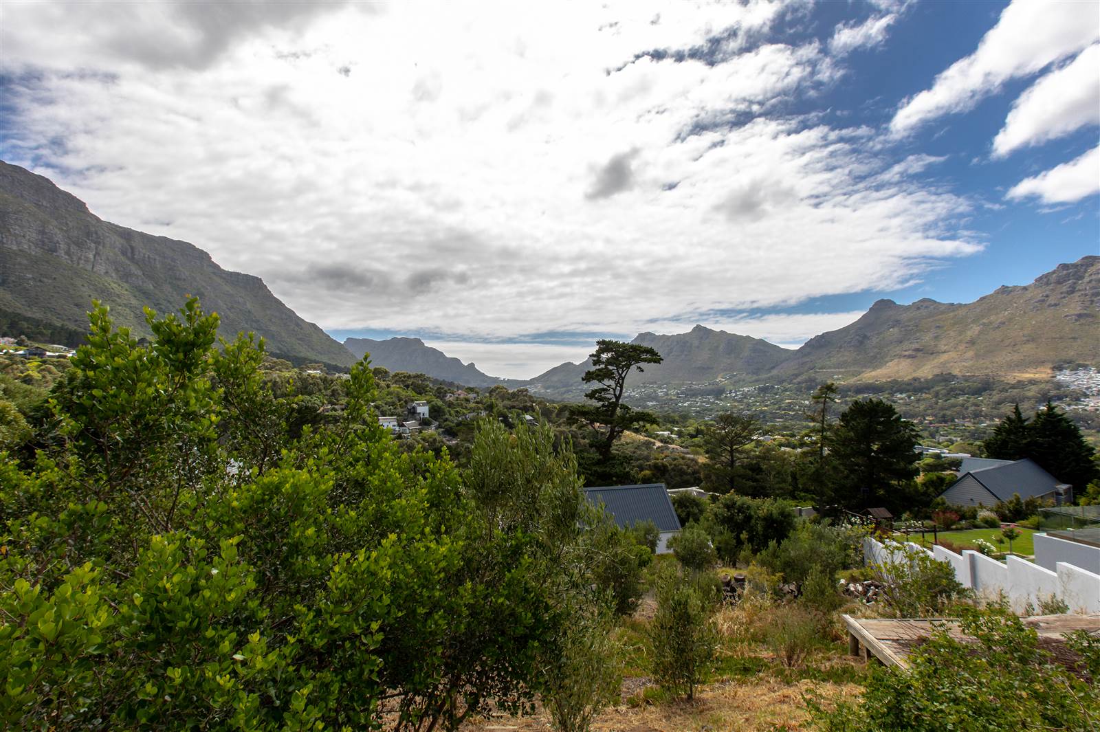 1000 m² Land available in Hout Bay and surrounds photo number 1