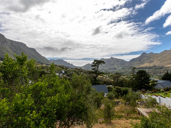 1000 m² Land available in Hout Bay and surrounds
