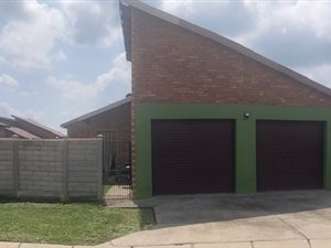 Townhouse in Waterval East