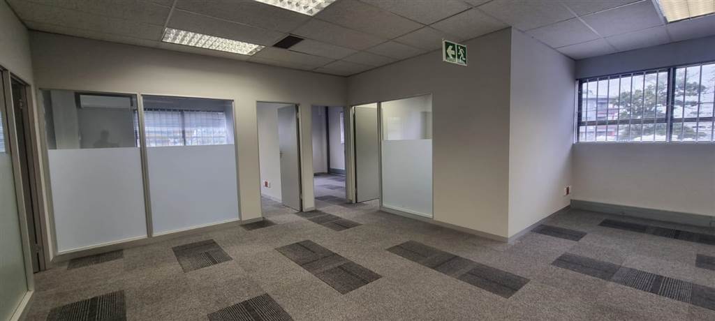 219  m² Commercial space in Bellville Central photo number 2