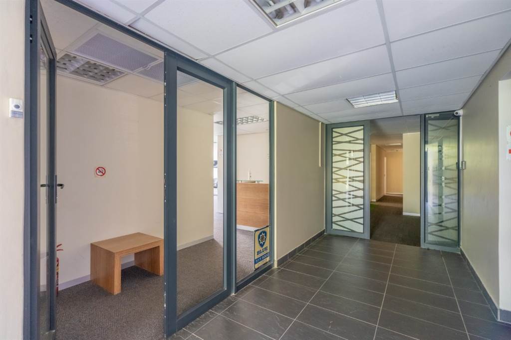 107  m² Office Space in Westville photo number 2