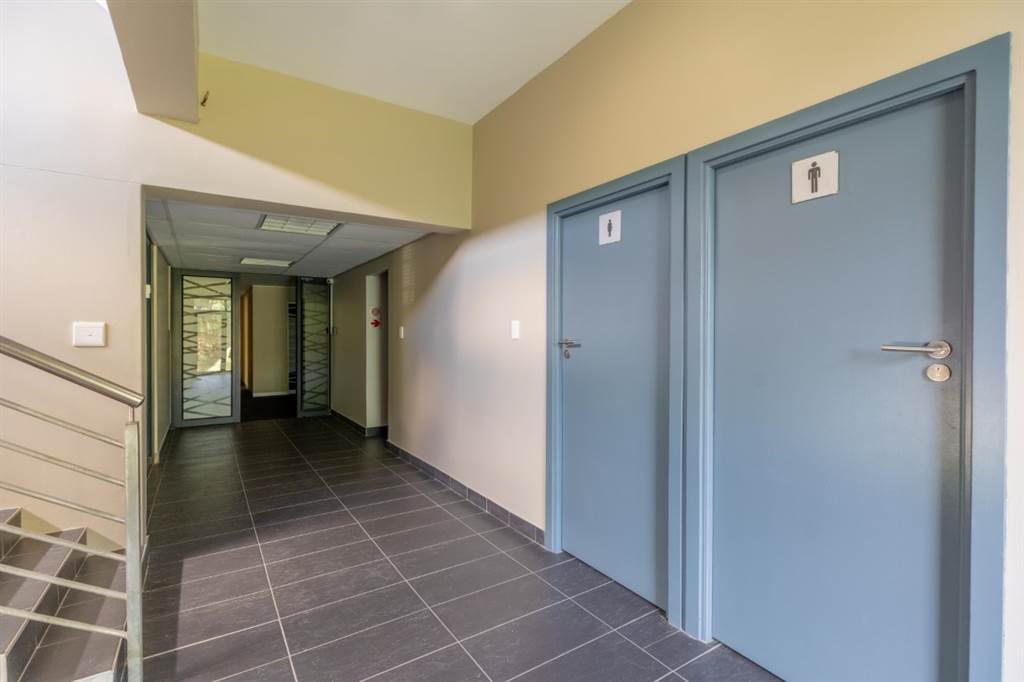 107  m² Office Space in Westville photo number 3