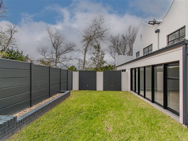 4 Bedroom House 4 Bedroom House