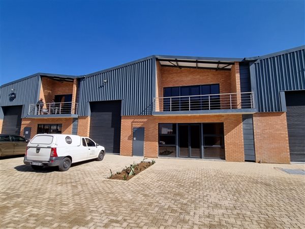 458  m² Industrial space