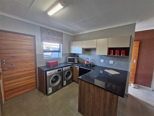 2 Bedroom House 2 Bedroom House