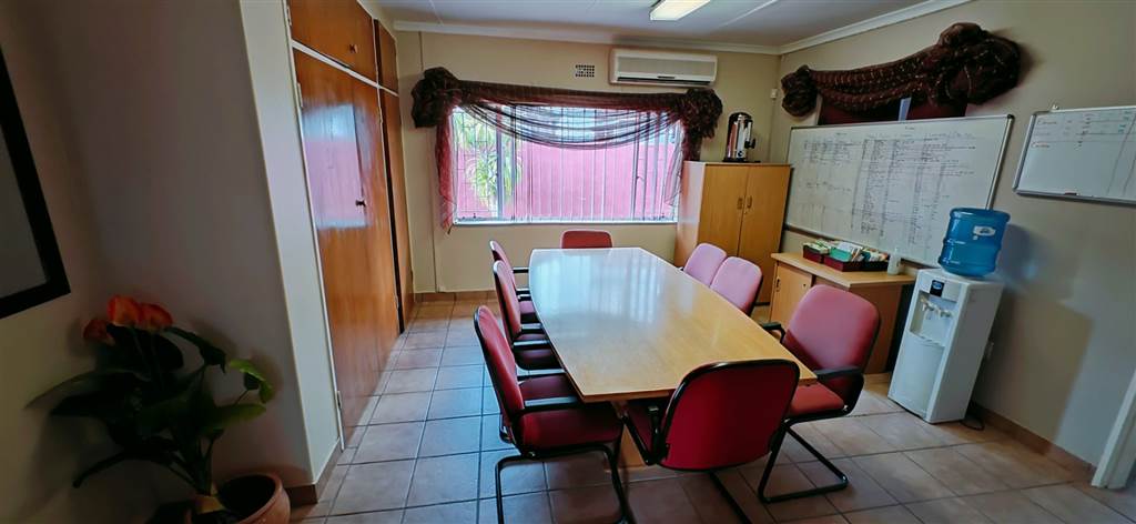 1740  m² Office Space in Pretoria North photo number 11