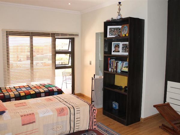 4 Bed House in Plattekloof photo number 10