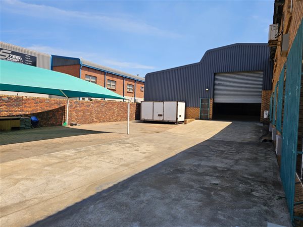 1 147  m² Industrial space