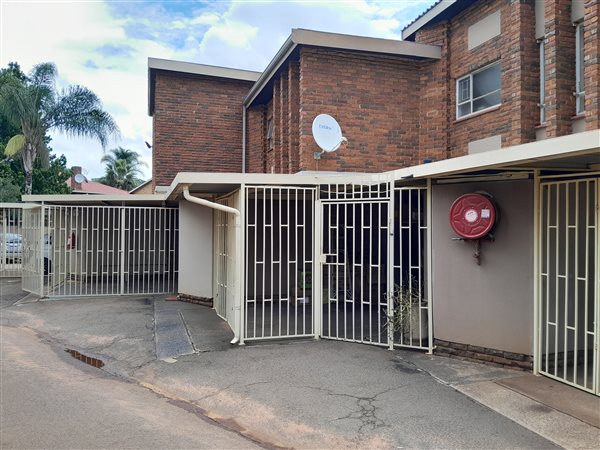 3 Bedroom Duplex 3 Bedroom Duplex