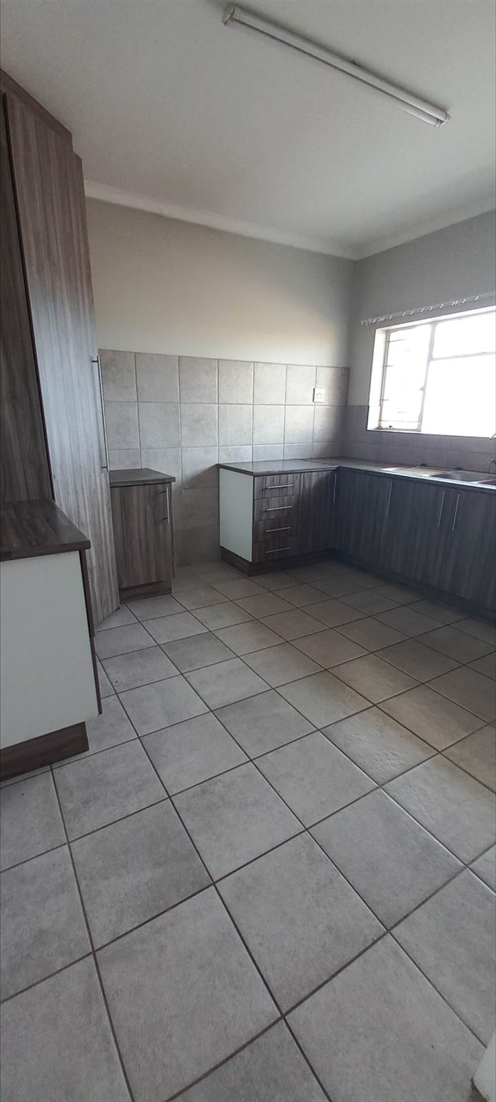 2 Bed Flat in Algoa Park photo number 4