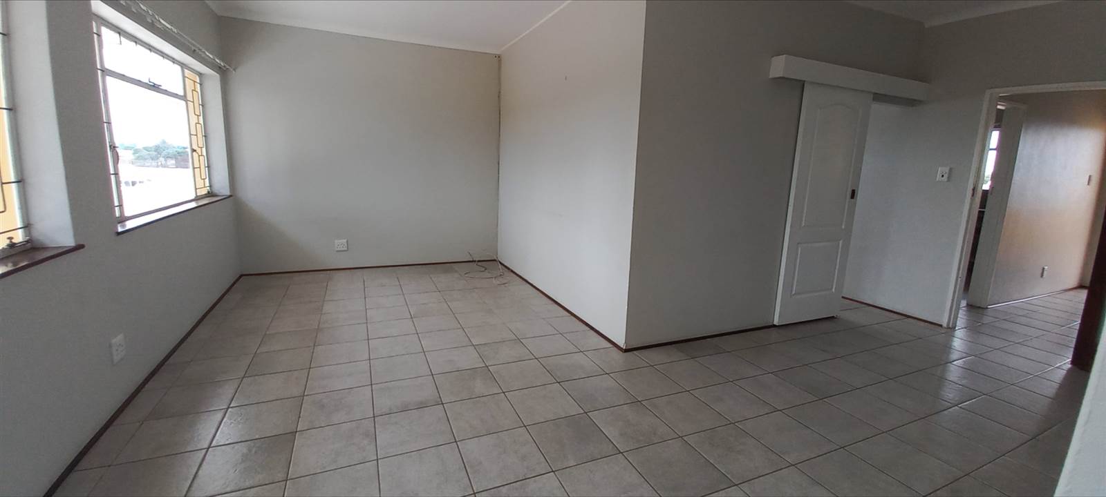 2 Bed Flat in Algoa Park photo number 8