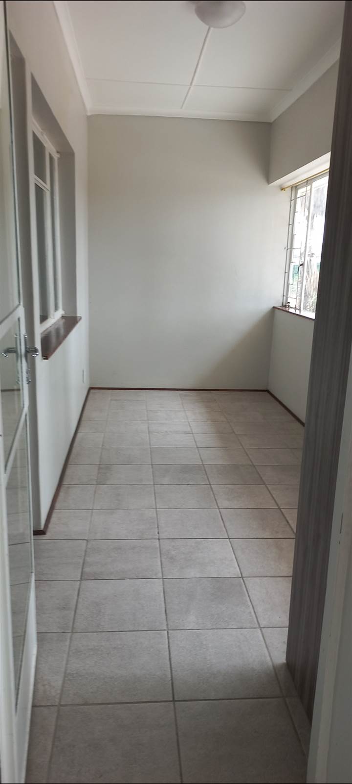 2 Bed Flat in Algoa Park photo number 12