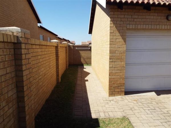 2 Bed Townhouse in Tasbet Park