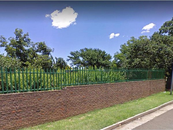 1086 m² Land available in Heidelberg Central