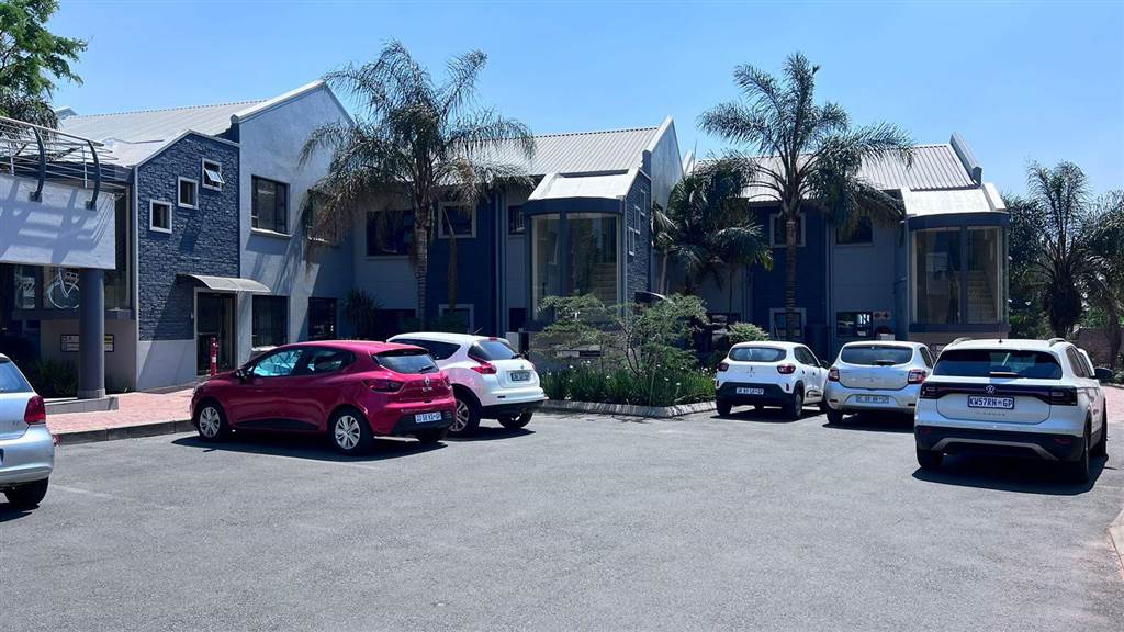 134  m² Commercial space in Randpark Ridge photo number 19