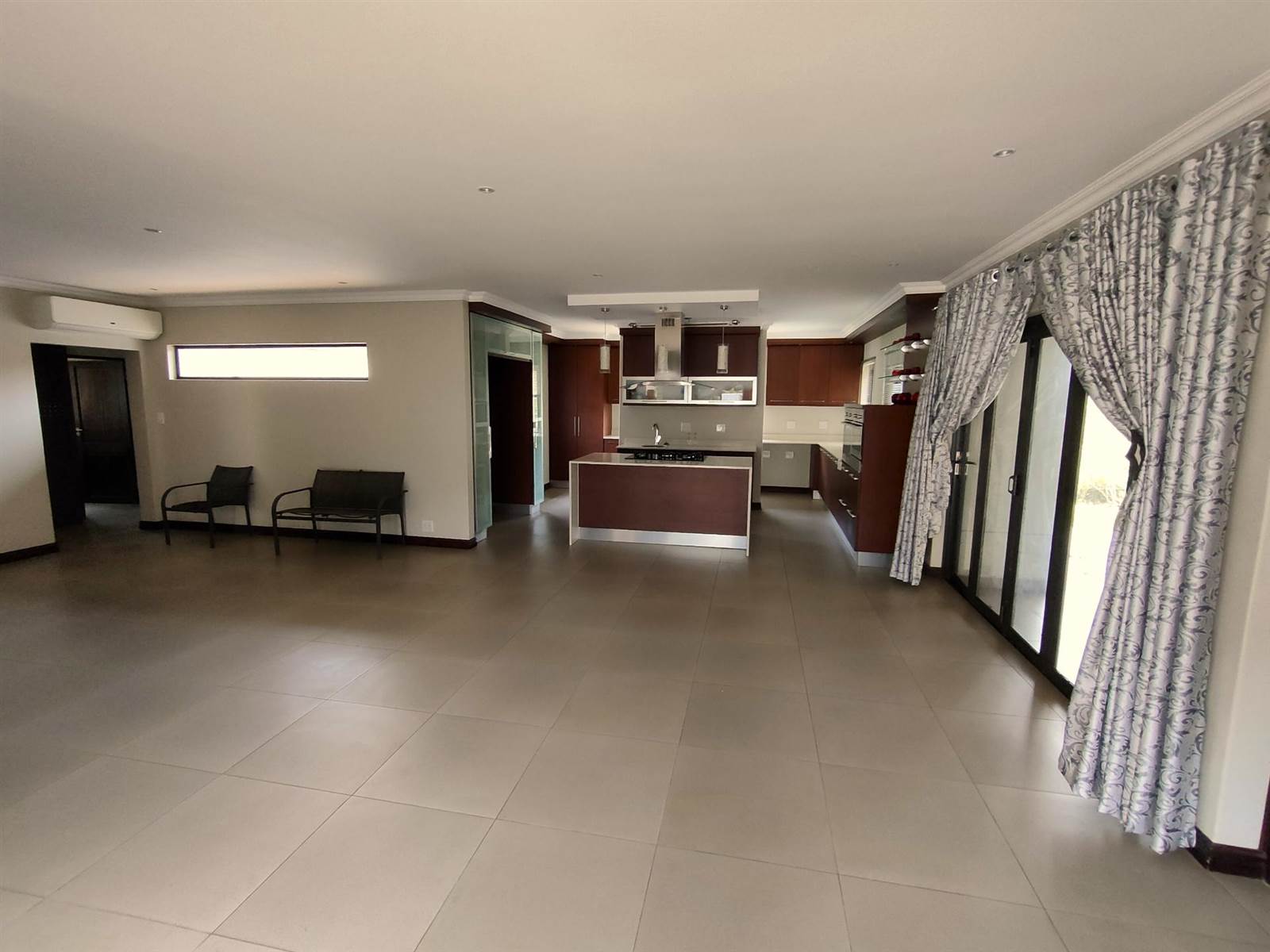 3 Bed House in Port Zimbali Estate photo number 10
