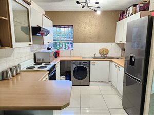 2 Bed Apartment in Rembrandt Park