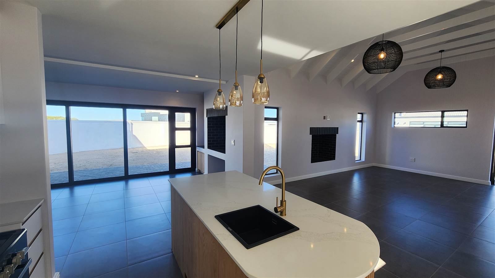 3 Bed House in Yzerfontein photo number 8