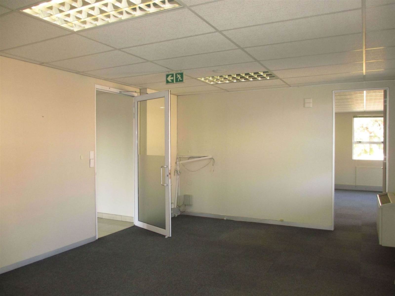 880  m² Commercial space in Fourways photo number 23