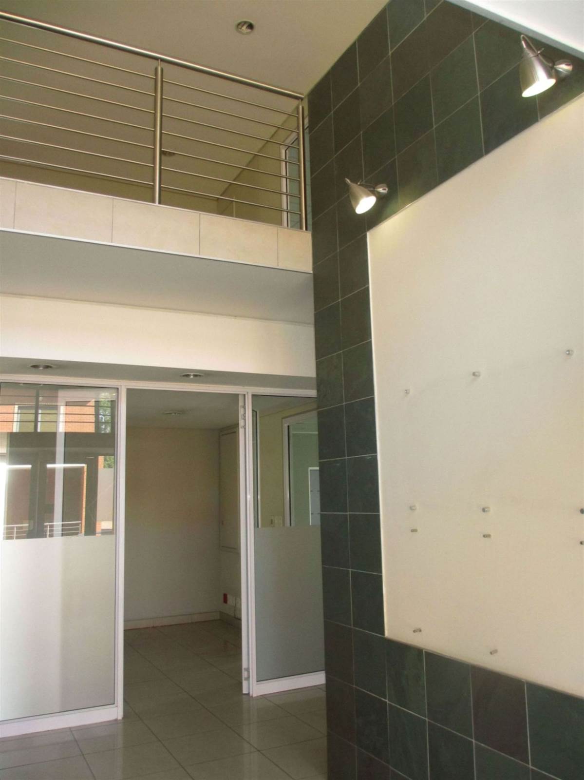 880  m² Commercial space in Fourways photo number 14