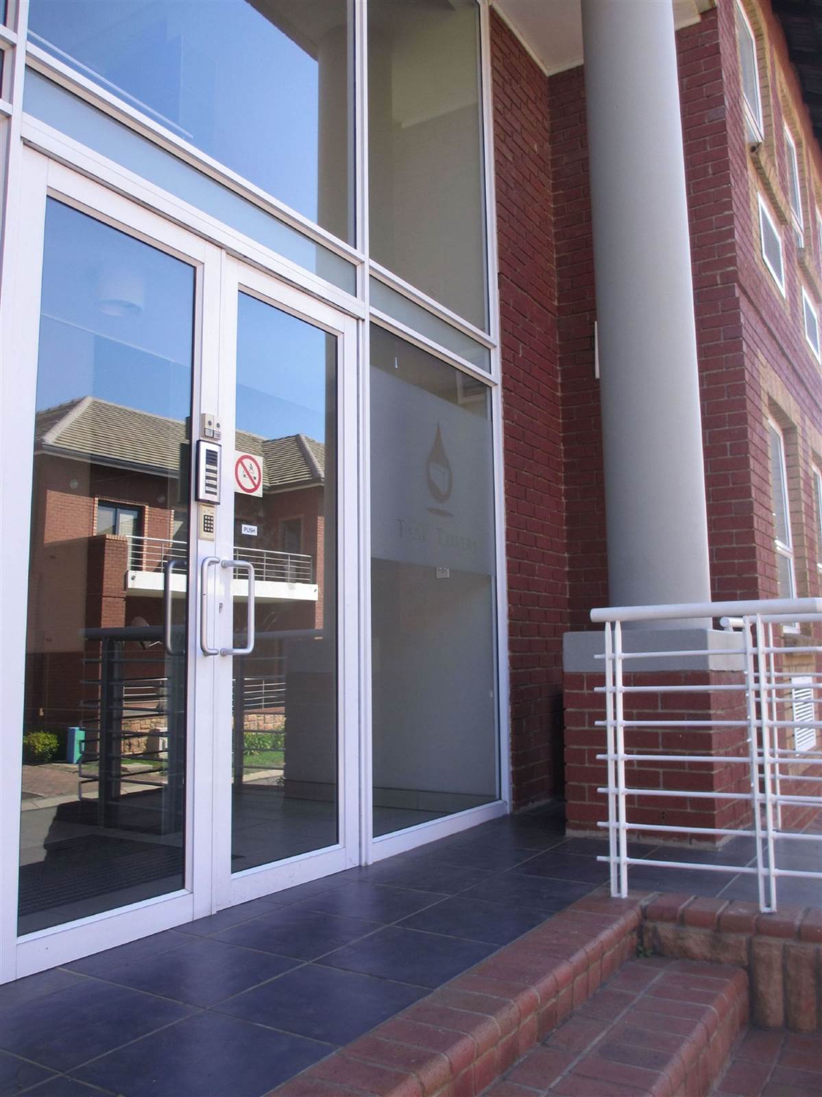 880  m² Commercial space in Fourways photo number 9