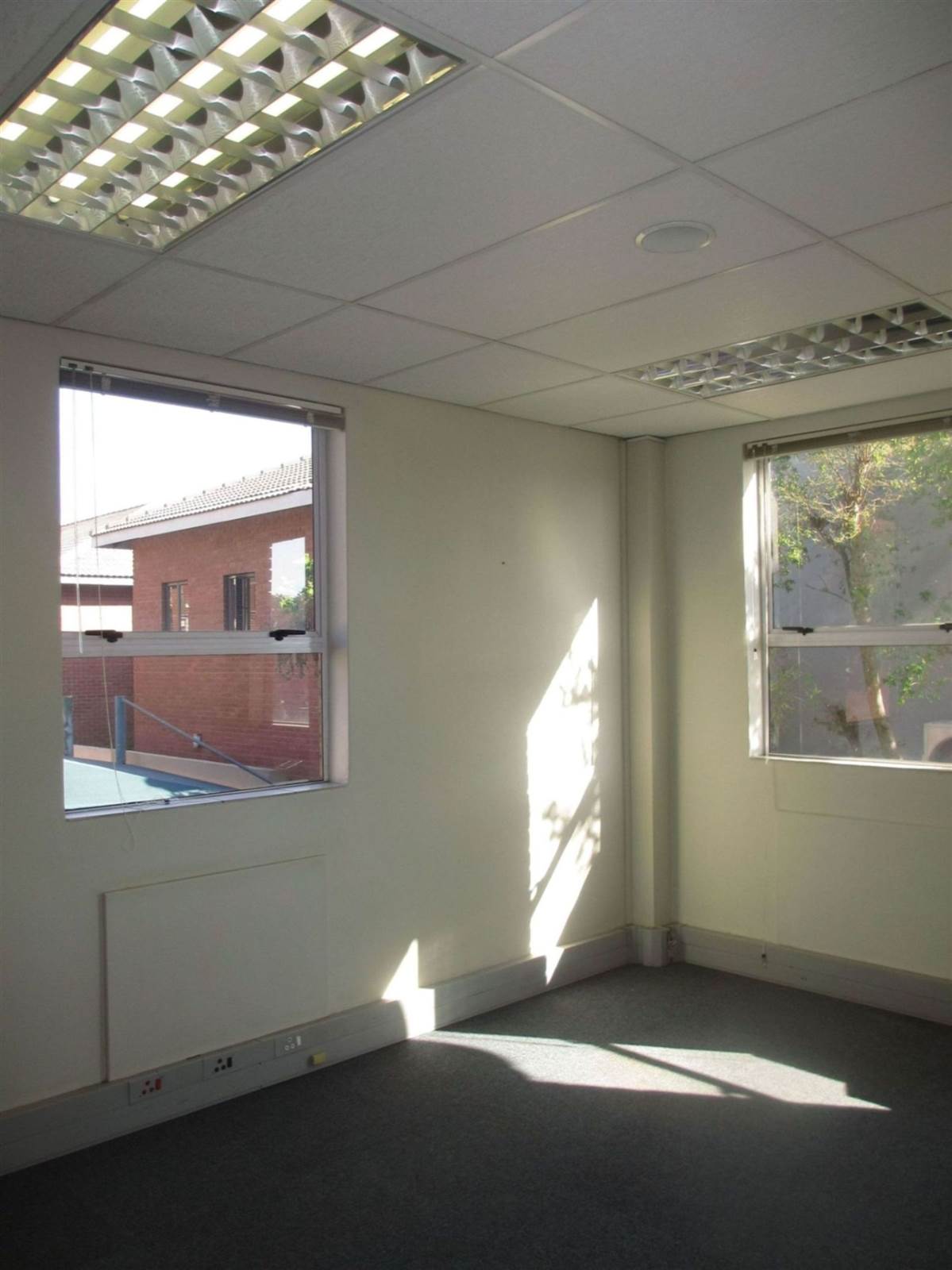 880  m² Commercial space in Fourways photo number 22