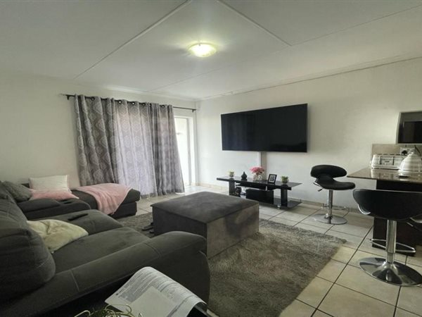 2 Bed Apartment in Woodhurst