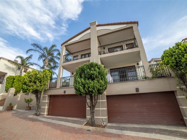 2 Bed Cluster in Northcliff