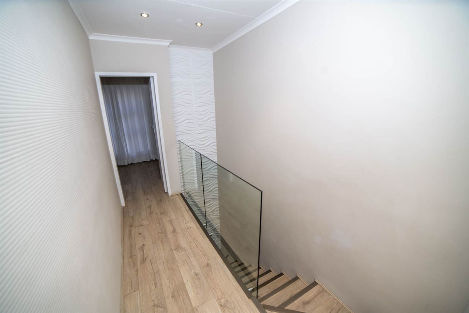 2 Bed Cluster in Northcliff photo number 7