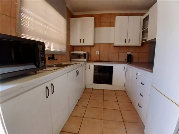 2 Bedroom Townhouse 2 Bedroom Townhouse
