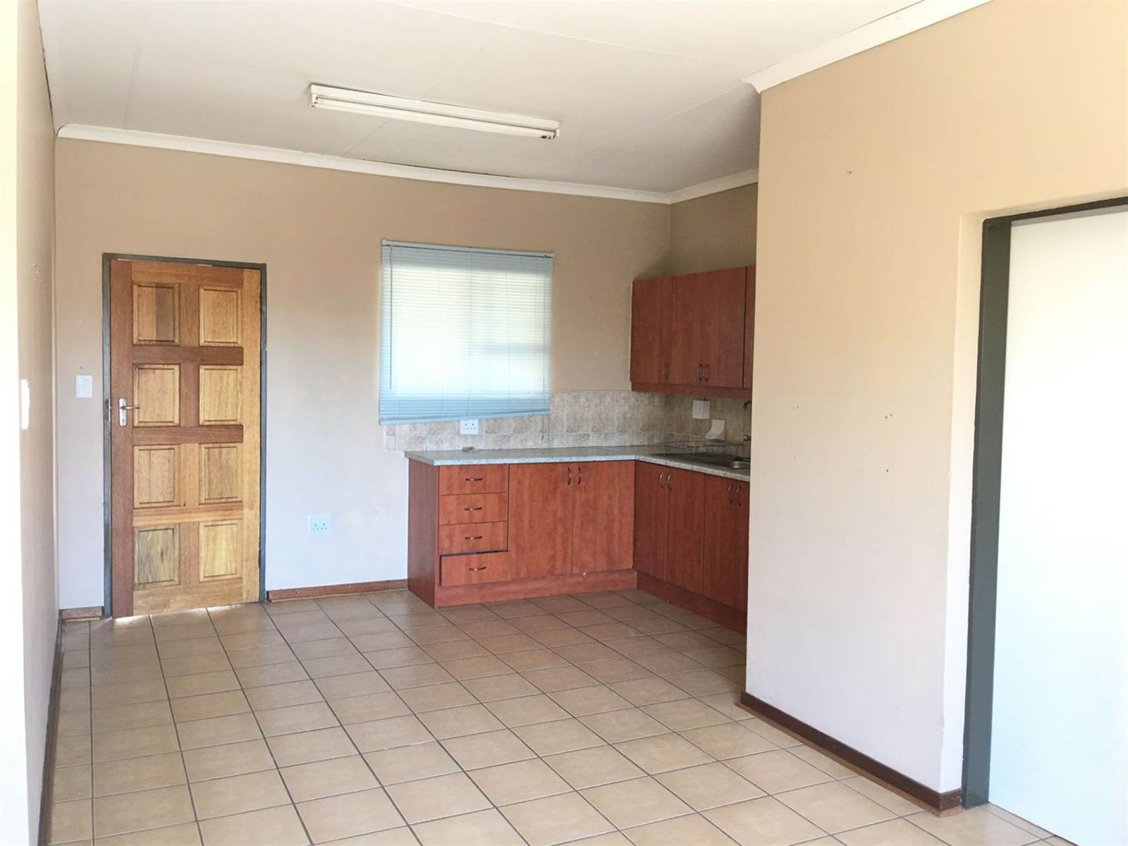 1 Bed Apartment in Potchefstroom Central photo number 13