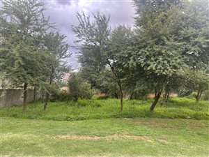 930 m² Land available in Helderfontein Estate