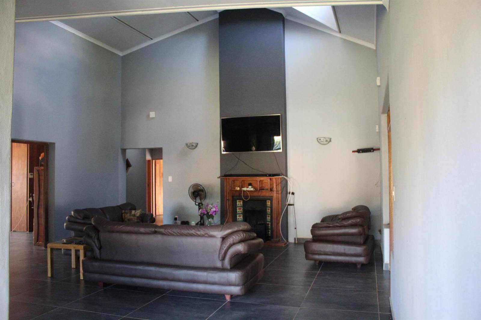 4 Bed House in Mookgophong (Naboomspruit) photo number 12