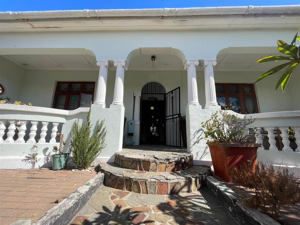 3 Bed House in Parow Central photo number 16
