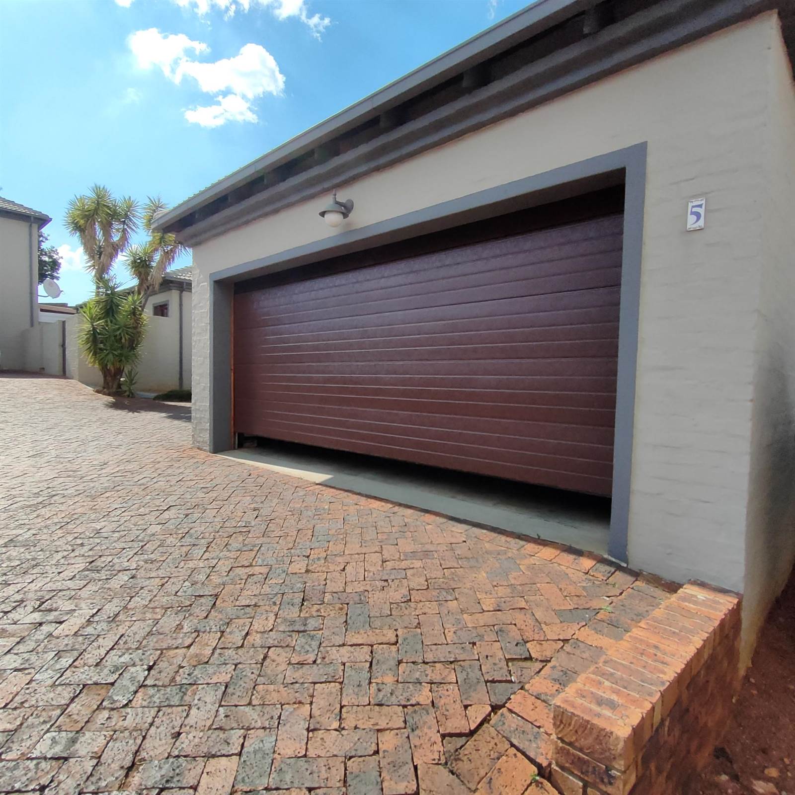 3 Bed Townhouse in Centurion Golf Estate photo number 23
