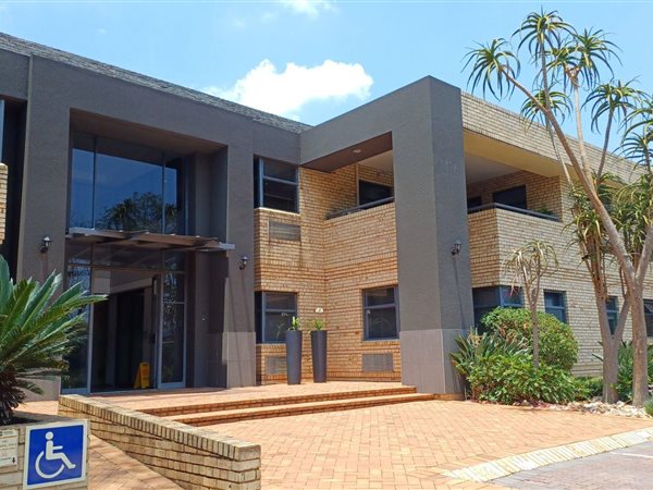 208  m² Commercial space in Bryanston