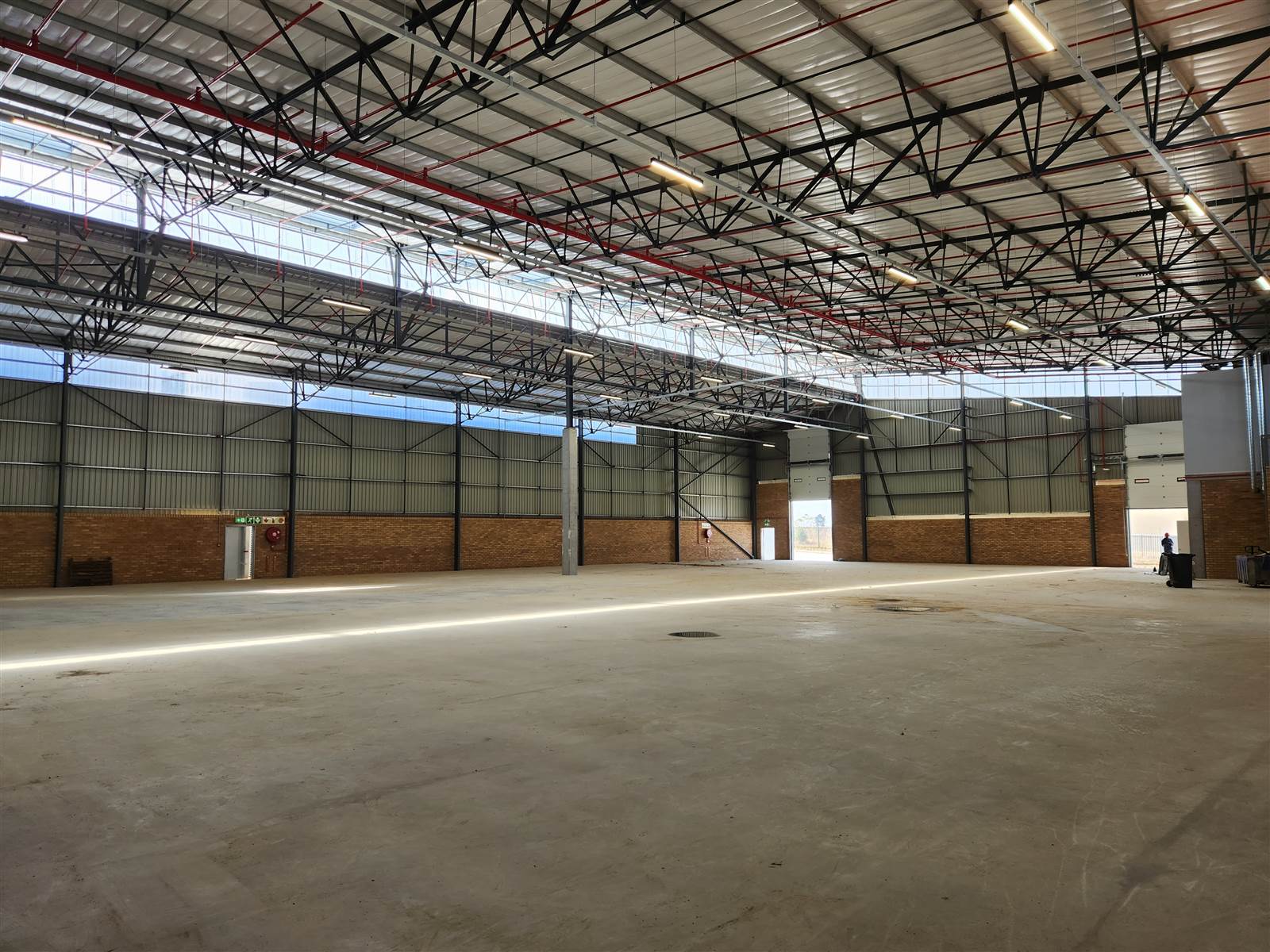4500  m² Industrial space in Airport Park photo number 5
