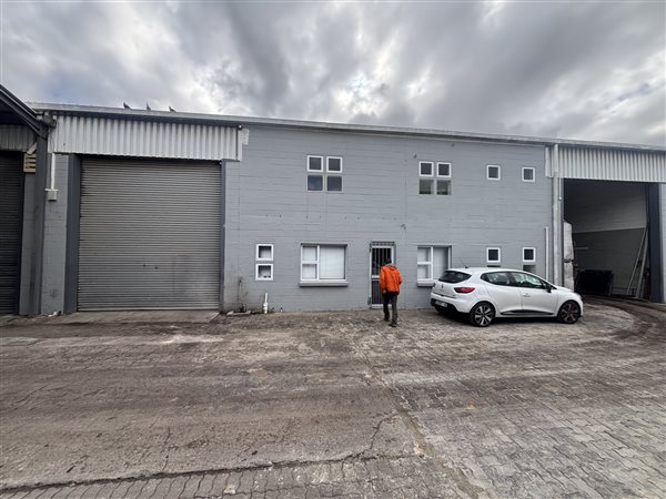 410 m² Industrial space 410 m² Industrial space