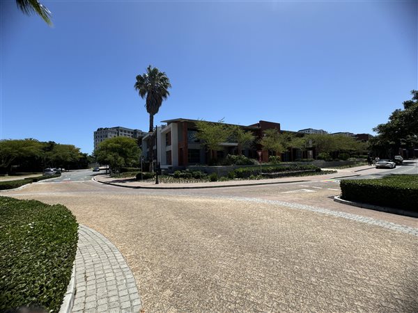 356  m² Commercial space