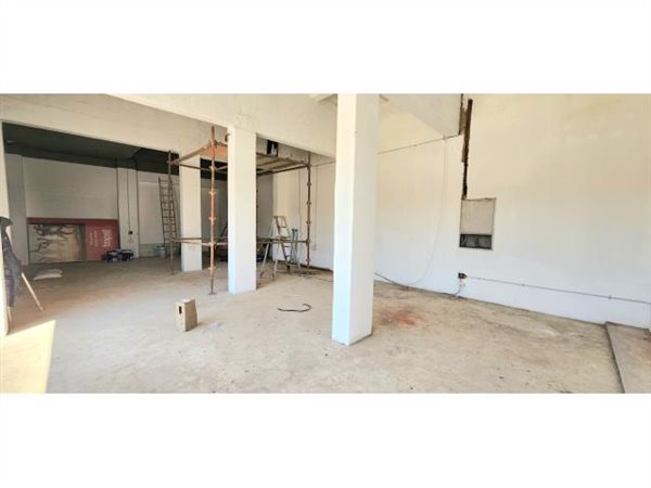 150 m² Retail Space 150 m² Retail Space