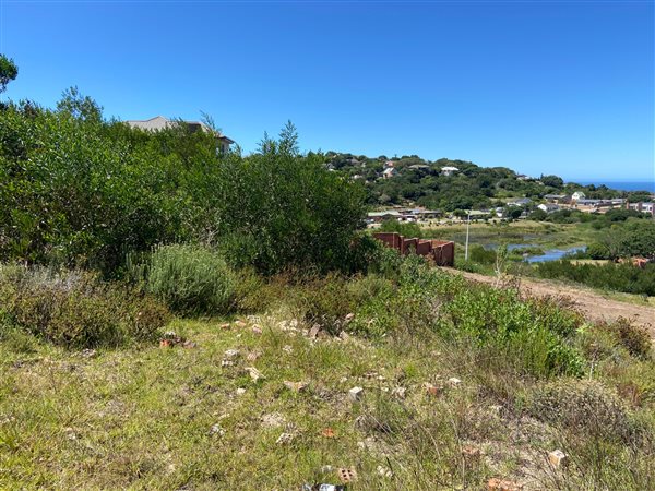 600 m² Land available in Lovemore Park