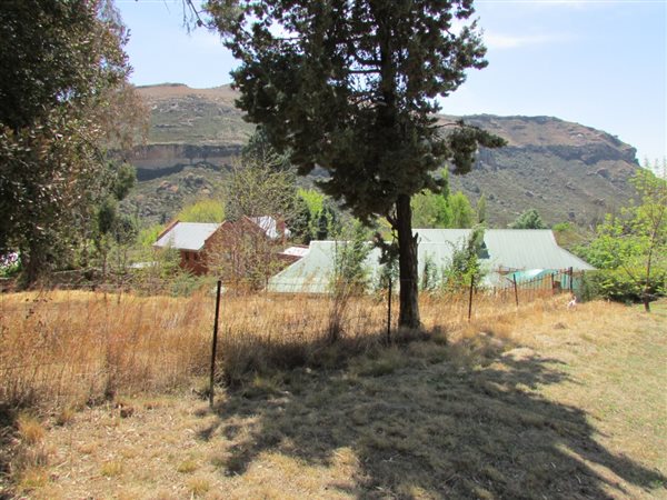 1007 m² Land available in Clarens