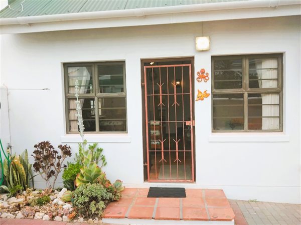 2 Bedroom Garden Cottage 2 Bedroom Garden Cottage