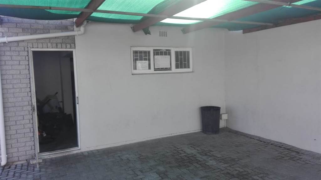 98  m² Commercial space in Struisbaai photo number 11