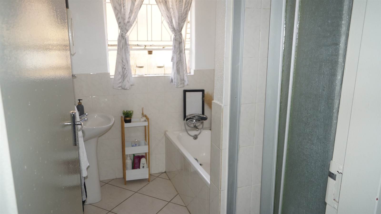 2 Bed Townhouse in Bergbron photo number 16