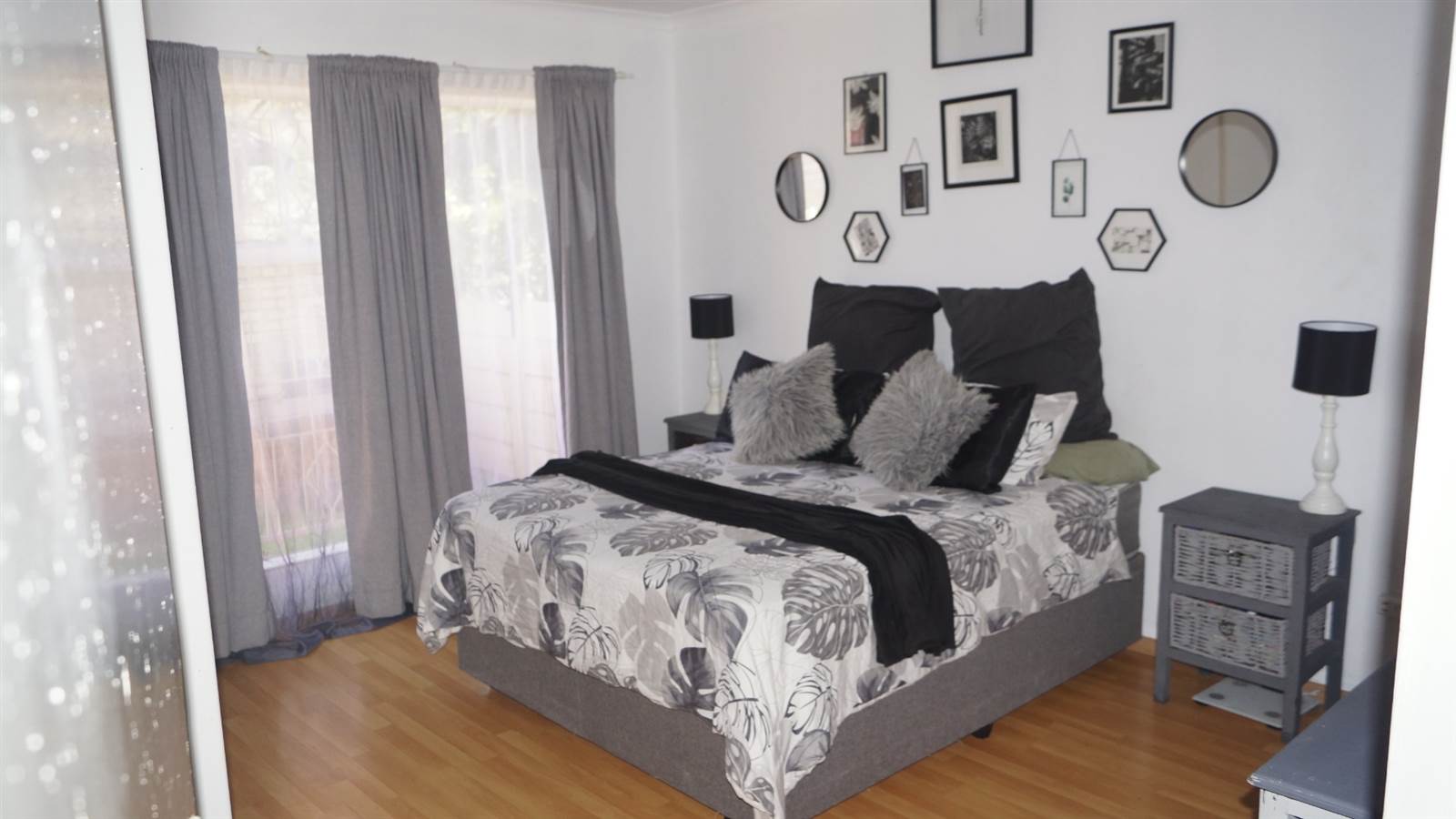 2 Bed Townhouse in Bergbron photo number 11