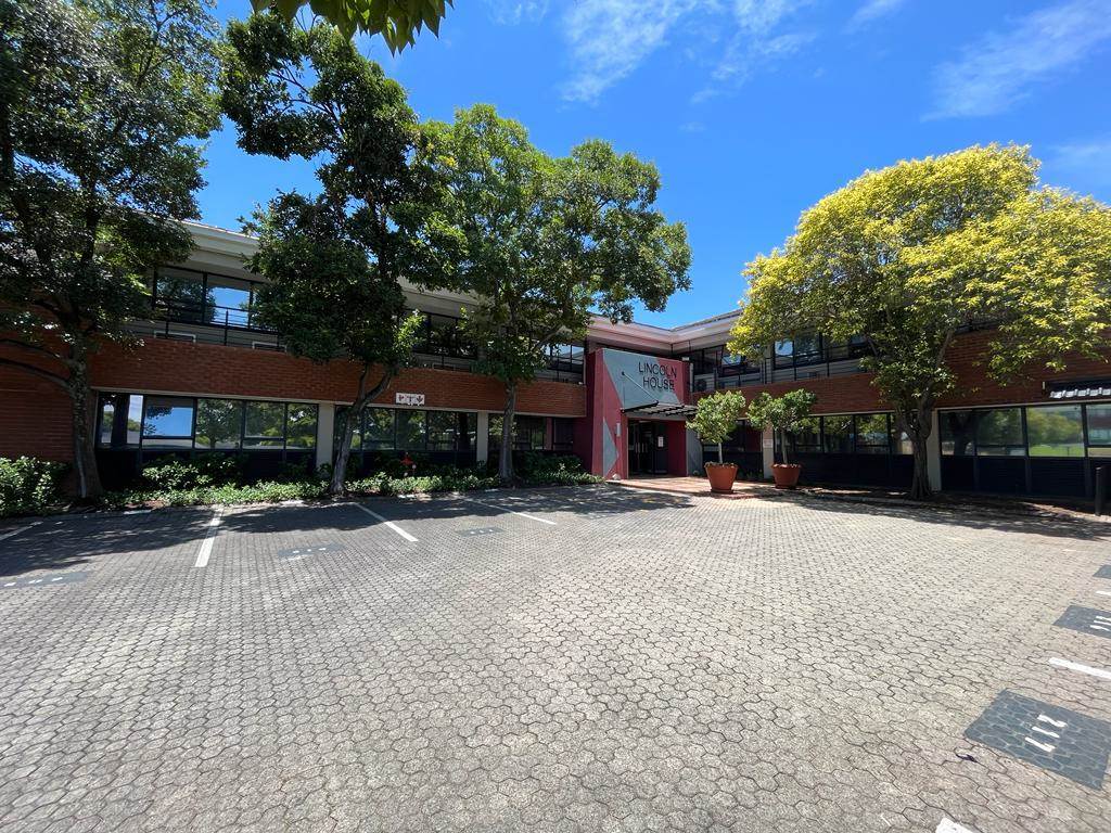762.71  m² Commercial space in Bryanston photo number 1